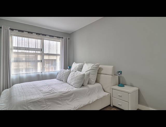 2 BEDROOM FLAT FOR SALE IN UMBOGINTWINI